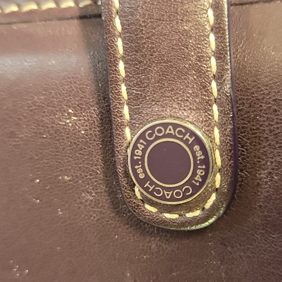 Coach Brown Leather 7" x 4.5" Wallet Snap Clousure - Picture 2 of 11